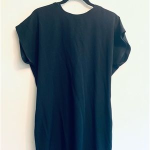 Classic black dress 1990’s Size medium shift boxy and cool! Size 8 or 10 Vintage